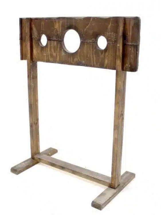 Guillotine stand