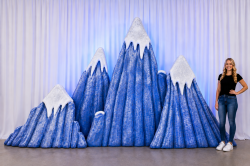 ChatGPT20Image20Jul20222020262008 08 4120AM 1786119165 Winter Wonderland Mountains Set of 3 Lighted